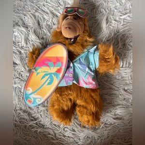 Alf collectibles hand puppet 1986. Burger King 

Surfer collection WITH TAG
